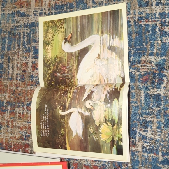 Scholastic Non Fiction Book Set of 5 PB Books Baby Animals My Puppy is Born - Picture 10 of 10